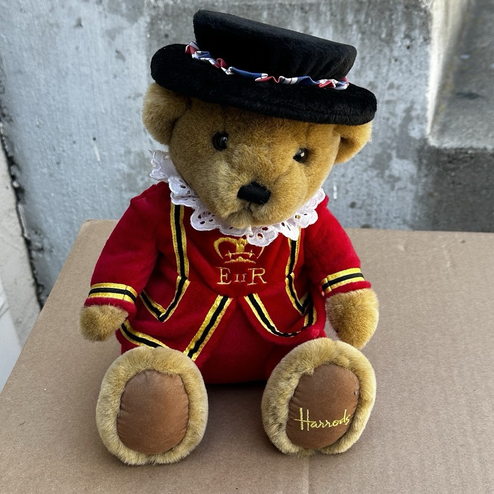 Harrods Knightsbridge Beefeater Teddy Bear Plush London Royal Guard Sitting 10"